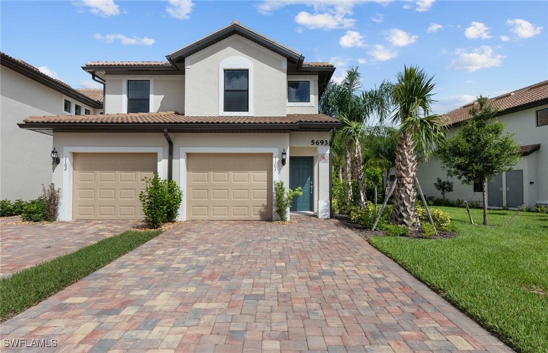 3 Bed Attached for Sale in Del Webb, FL, $304,990 — photo 4