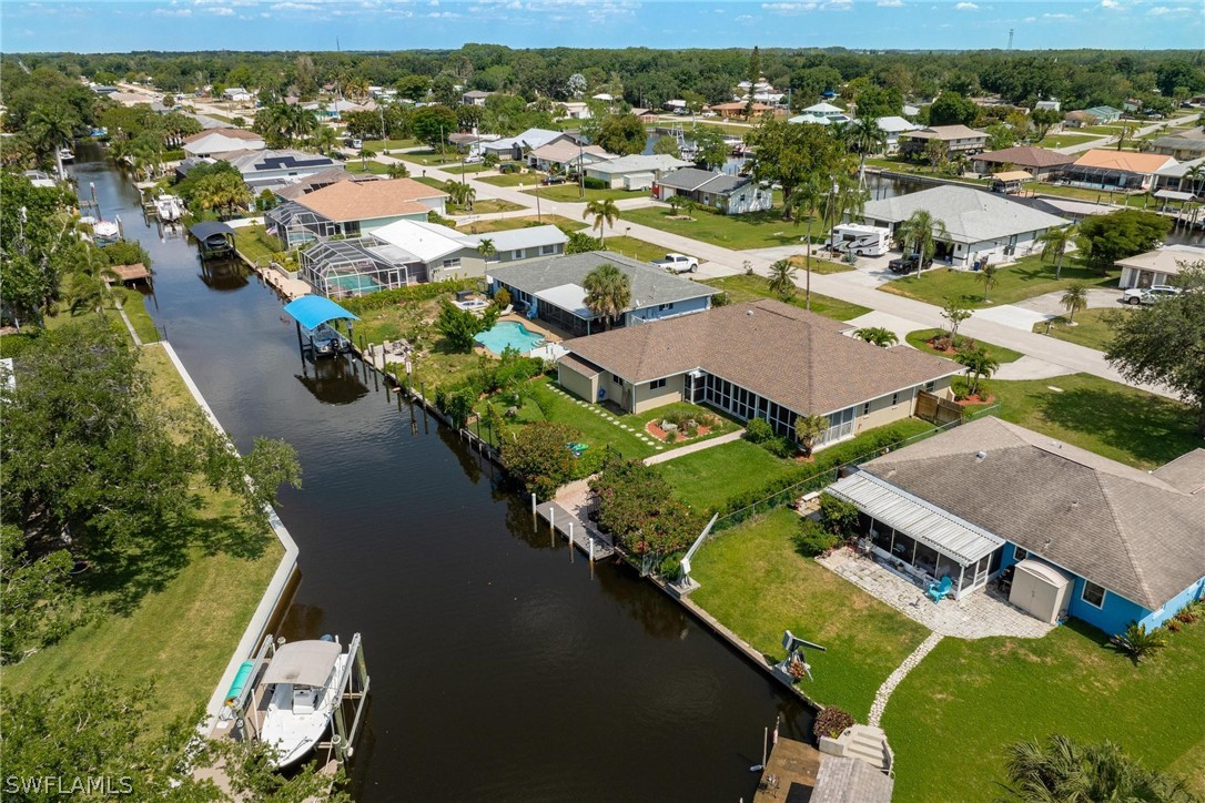 3 Bed Waterfront Home for Sale in Fort Myers, FL — photo 4