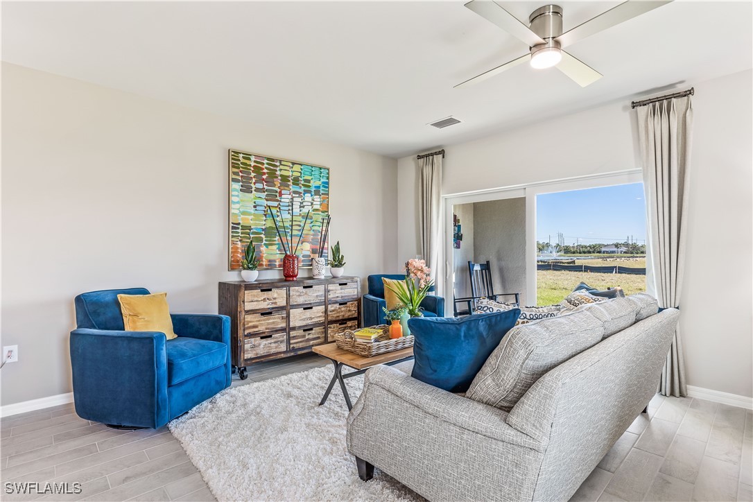 3 Bed Waterfront Home for Sale in Asher Park, photo 4