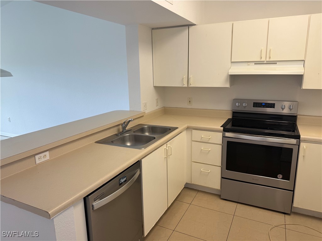 2 Bed Condominium for Sale in Naples, photo 4