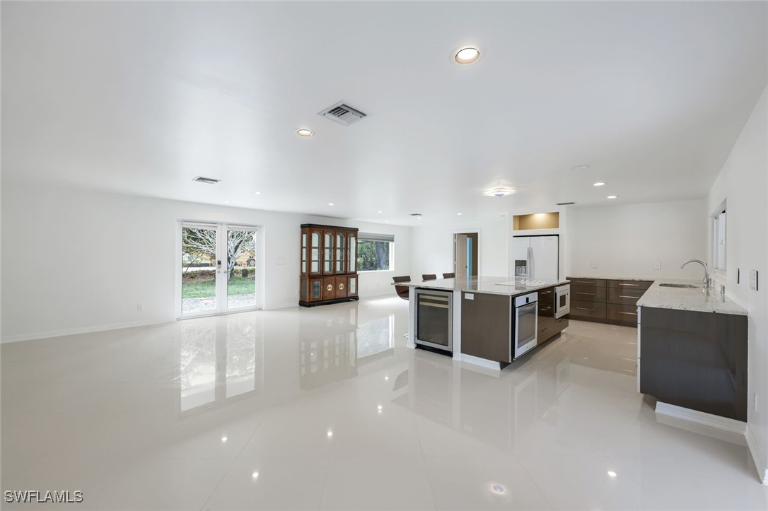 2 Bed Pool Home for Sale in Naples, photo 4