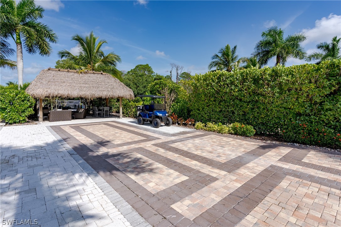 Waterfront Home for Sale in Naples, photo 4