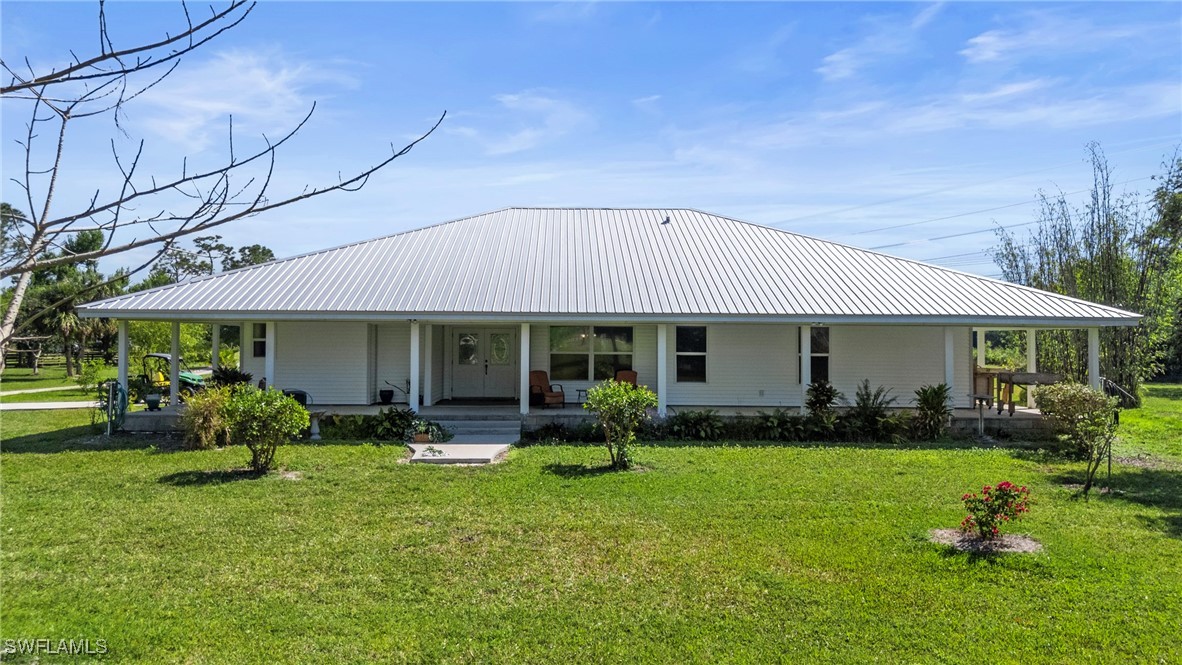 3 Bed SingleFamilyResidence for Sale in North Fort Myers, photo 4