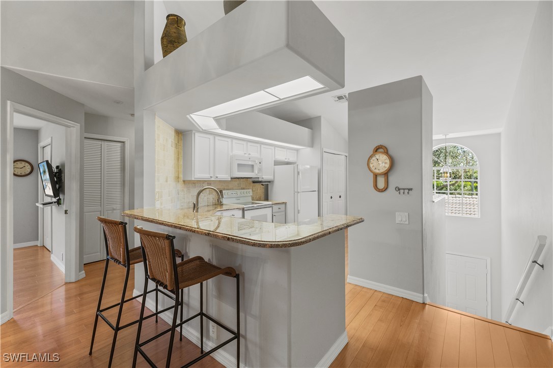 3 Bed Condominium for Sale in Cavendish Court, photo 4