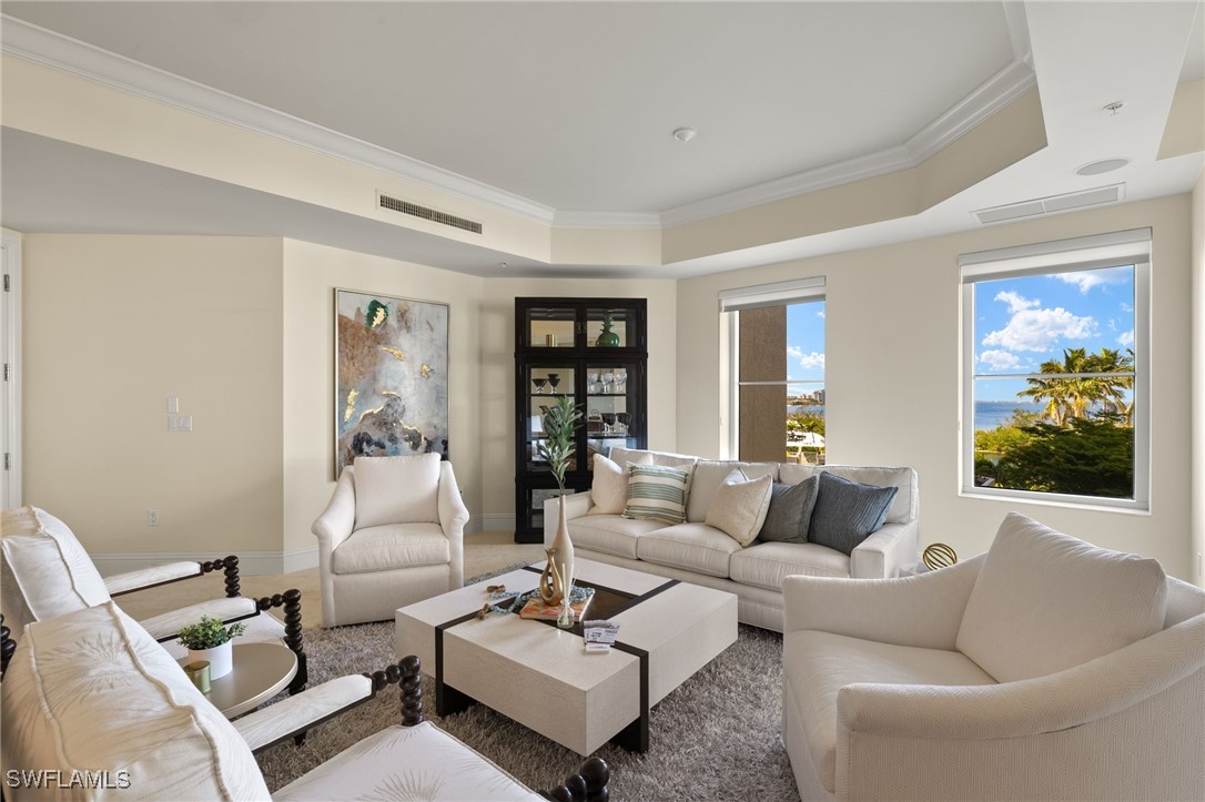 4 Bed Waterfront Home for Sale in Fort Myers, FL, $1,499,000 — photo 4