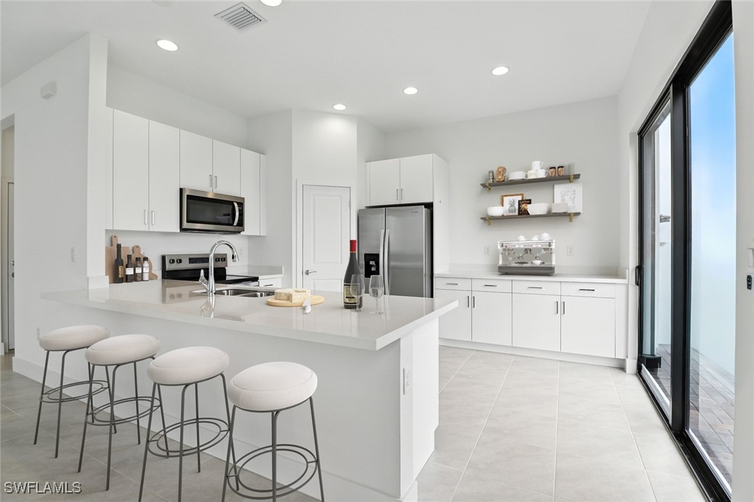 3 Bed Waterfront Home for Sale in Silverwood, FL, $421,307 — photo 4