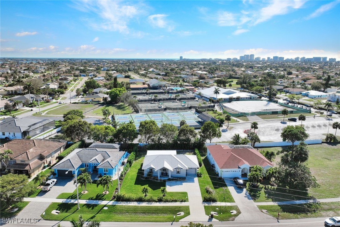3 Bed SingleFamilyResidence for Sale in Marco Island, photo 4