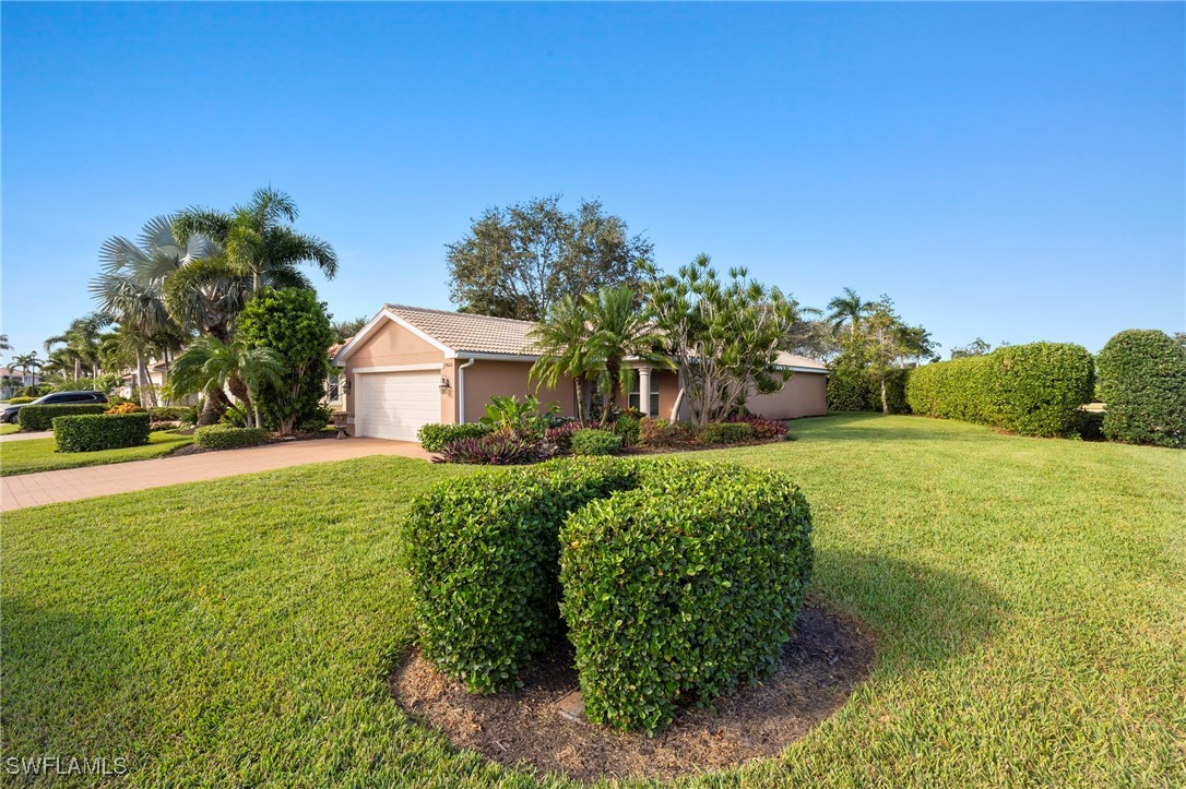 2 Bed SingleFamilyResidence for Sale in Estero, photo 4