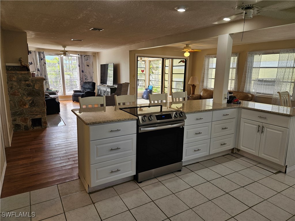 2 Bed SingleFamilyResidence for Sale in Hills T.P., FL — photo 4