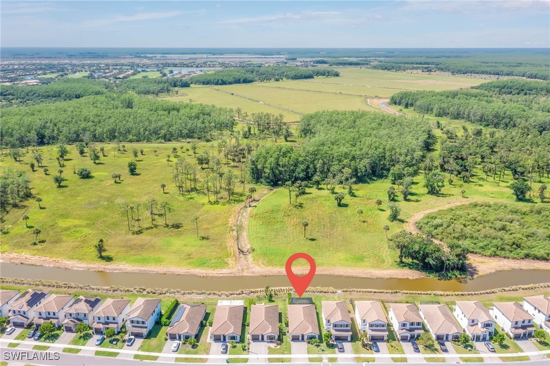 3 Bed SingleFamilyResidence for Sale in Silverwood, FL — photo 4