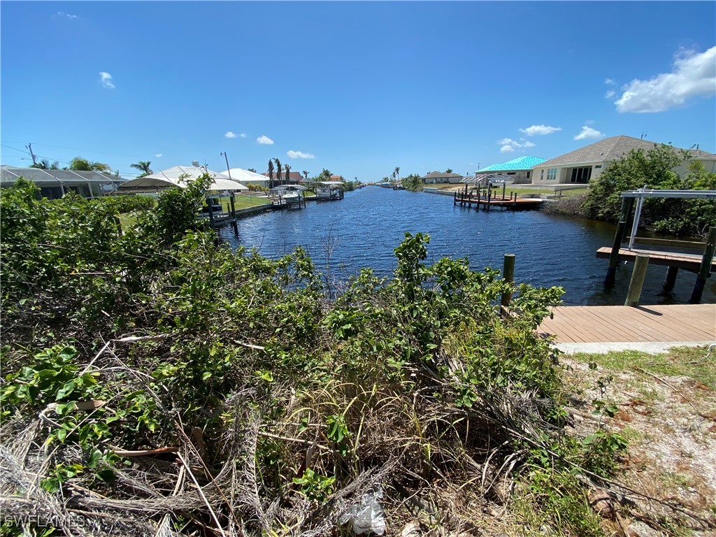 Waterfront Home for Sale in Cape Coral, photo 4