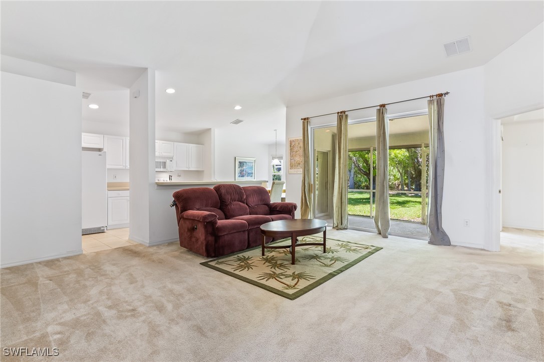 2 Bed SingleFamilyResidence for Sale in Heritage Cove I, FL — photo 4