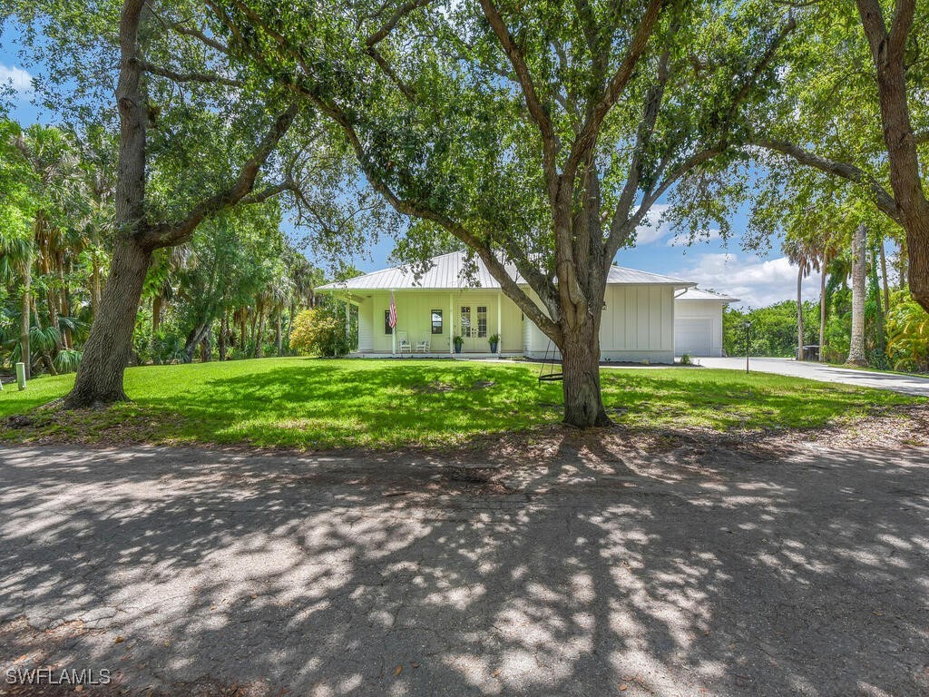 4 Bed Waterfront Home for Sale in Calusa Woods, FL — photo 4