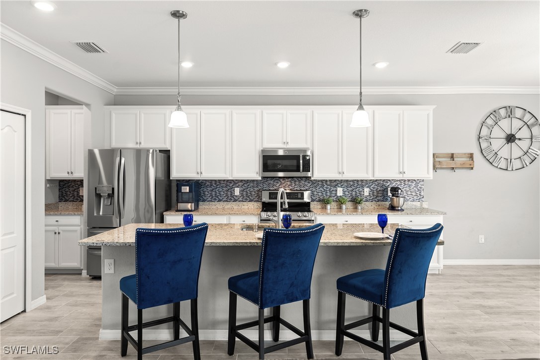 5 Bed Pool Home for Sale in Estero, photo 4
