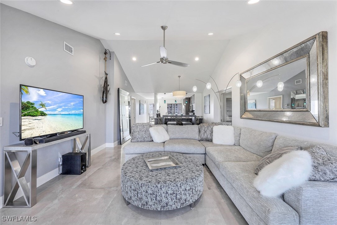 3 Bed Waterfront Home for Sale in Naples, photo 4