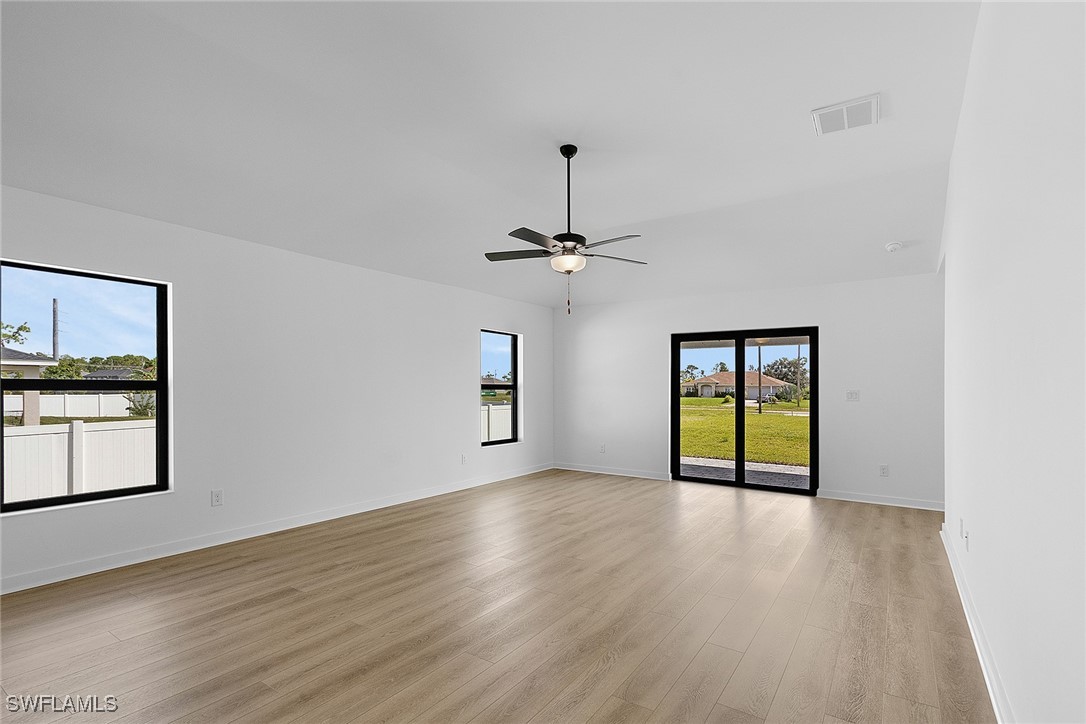 3 Bed SingleFamilyResidence for Sale in Immokalee, FL — photo 4
