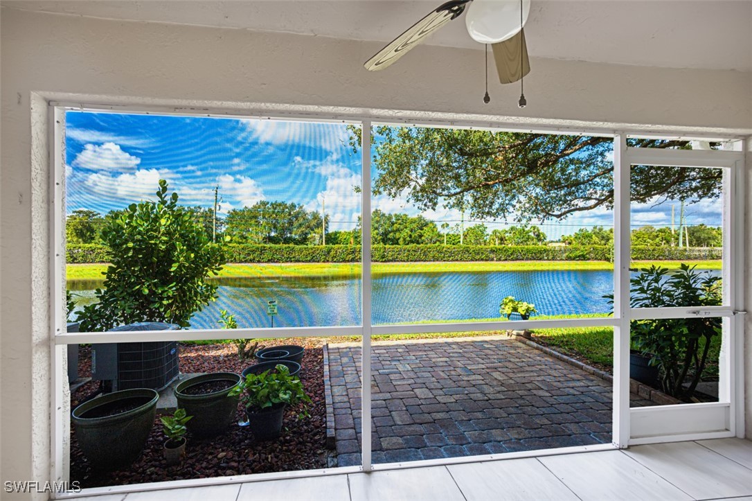 2 Bed Waterfront Home for Sale in Fort Myers, photo 4