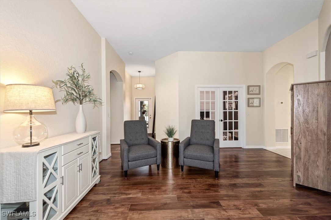 4 Bed Pool Home for Sale in Stoneybrook, photo 4