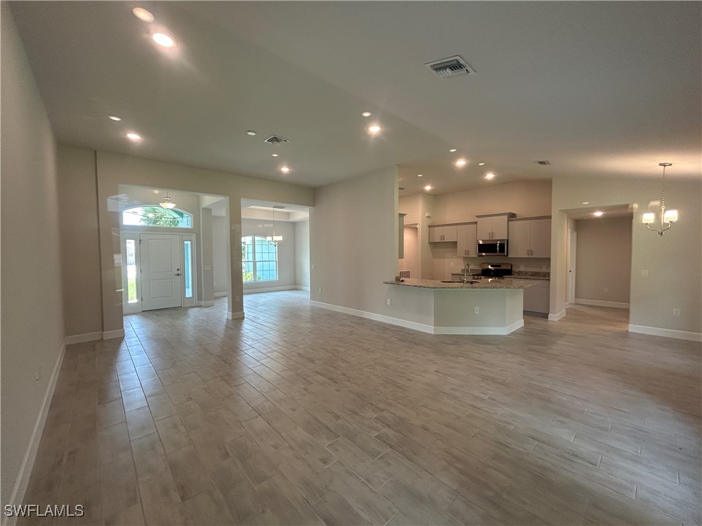 4 Bed SingleFamilyResidence for Sale in Punta Gorda, FL — photo 4