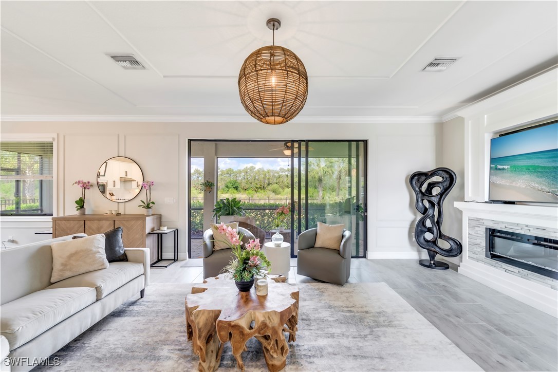 5 Bed SingleFamilyResidence for Sale in Estero, photo 4