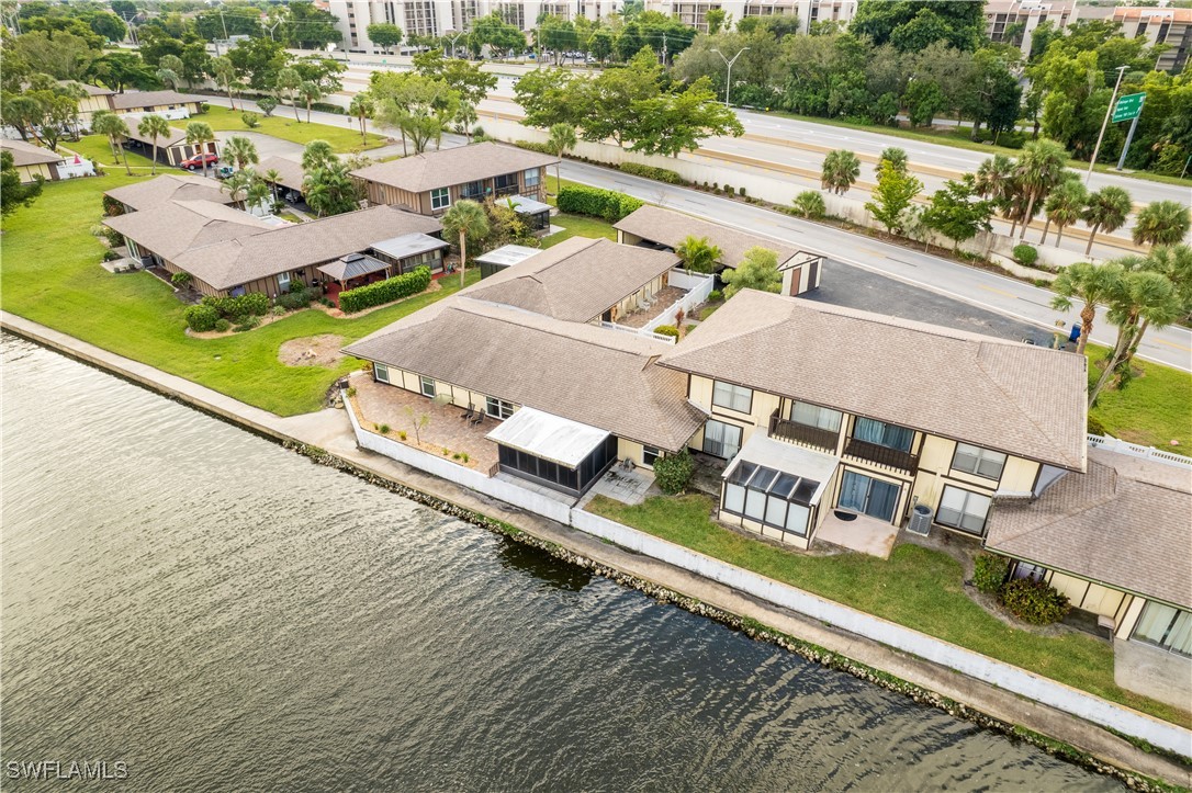 3 Bed Waterfront Home for Sale in Fort Myers, photo 4