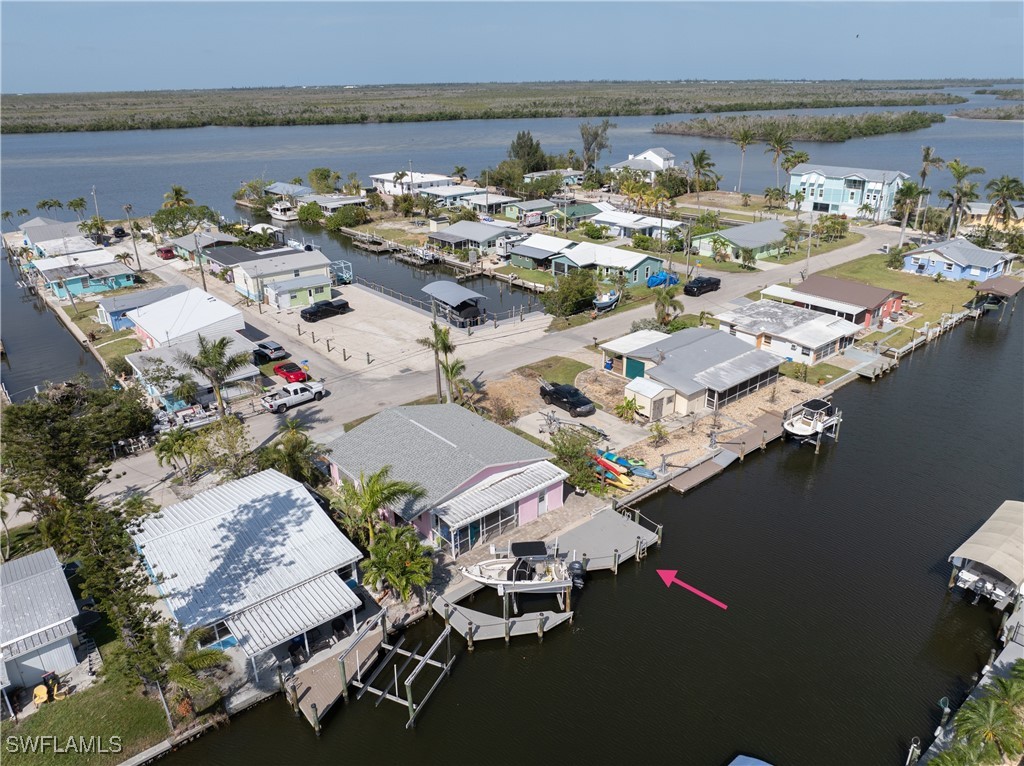 2 Bed Waterfront Home for Sale in Matlacha, photo 4