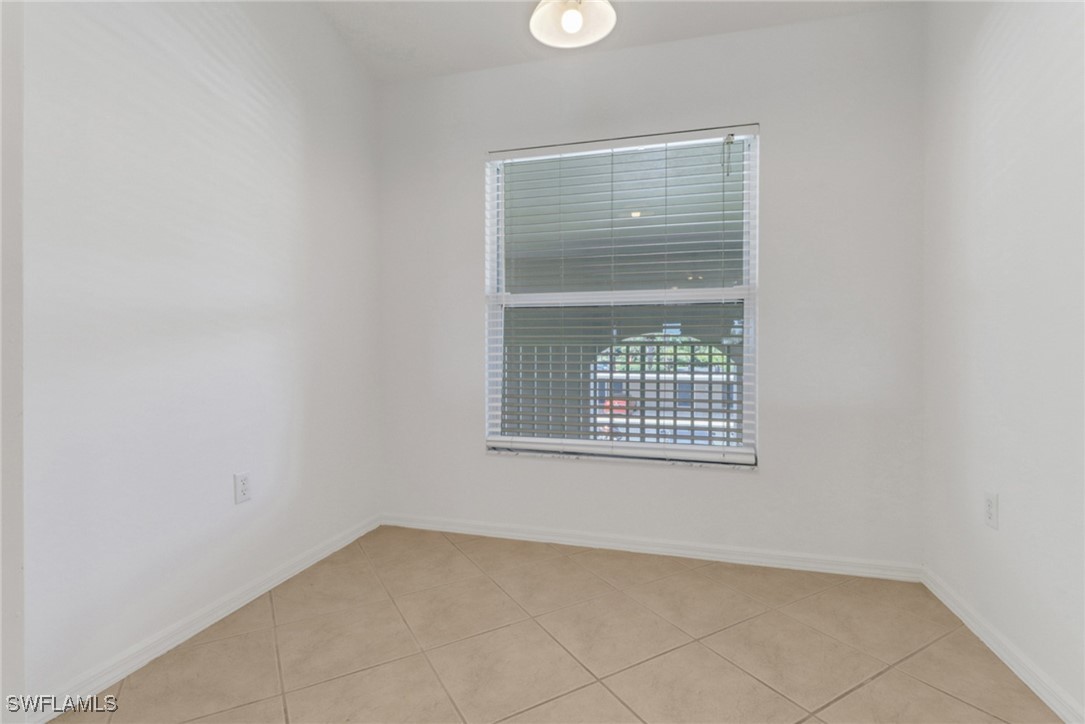 2 Bed Condominium for Sale in Barletta, FL, $249,000 — photo 4