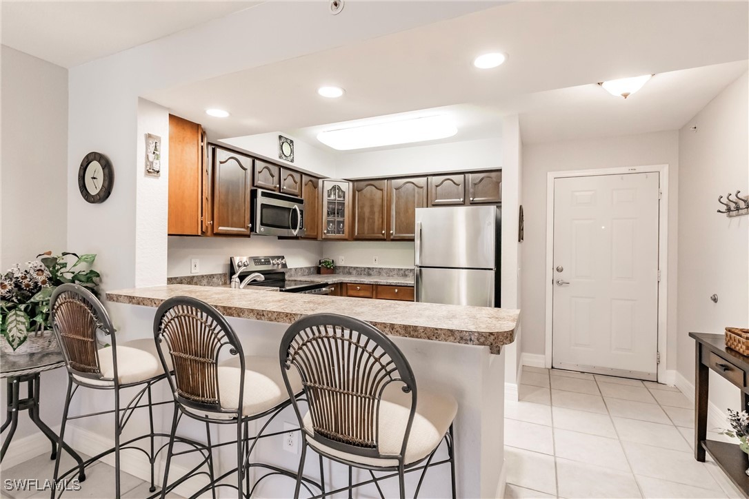 2 Bed Waterfront Home for Sale in Naples, photo 4
