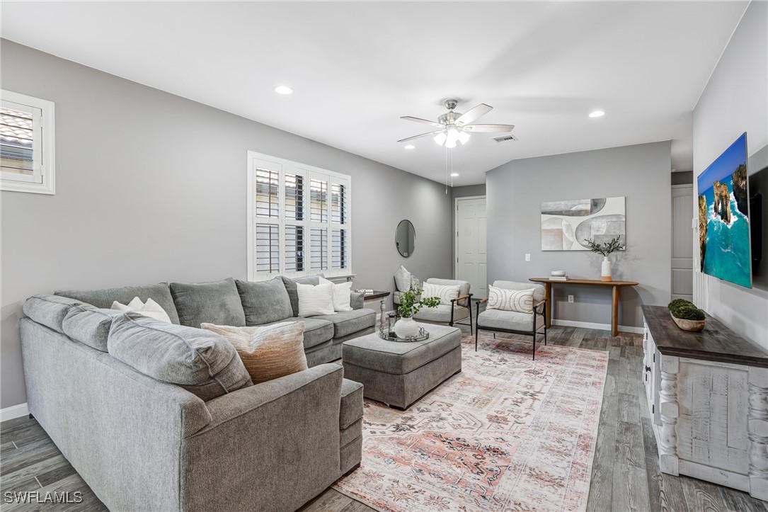 3 Bed SingleFamilyResidence for Sale in Corkscrew Shores, FL — photo 4