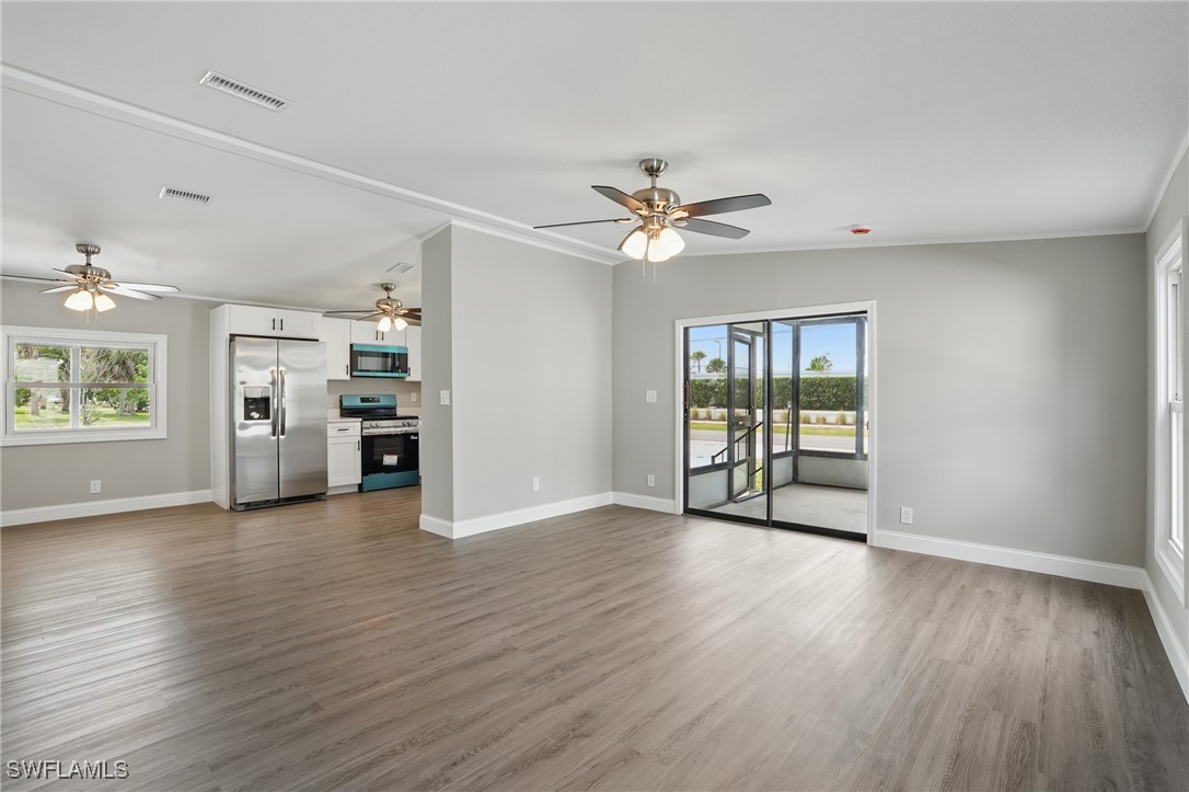 2 Bed ManufacturedHome for Sale in Naples, FL, $199,000 — photo 4