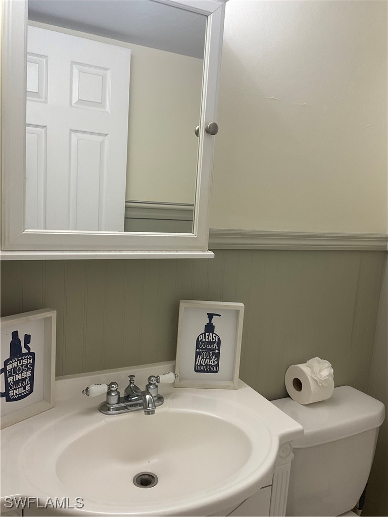 2 Bed Condominium for Sale in Fort Myers Beach, FL, $450,000 — photo 4