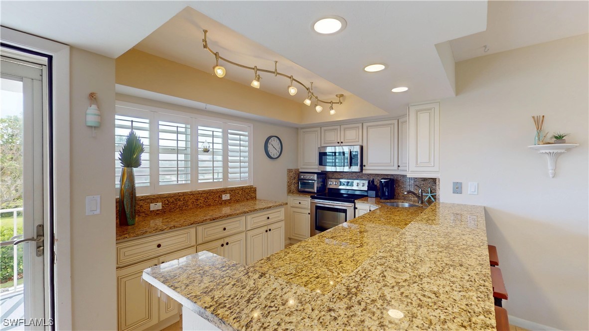 2 Bed Pool Home for Sale in Sands Of Marco, photo 4