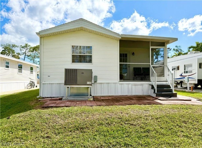 1 Bed ManufacturedHome for Sale in Naples, FL, $129,900 — photo 4