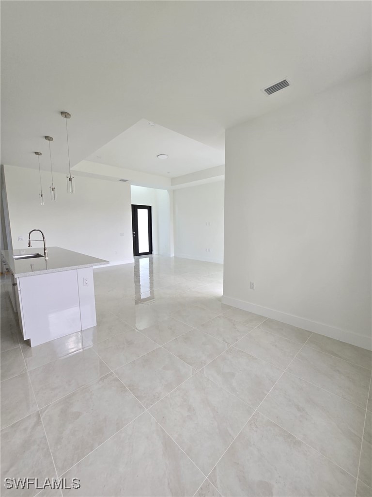 3 Bed SingleFamilyResidence for Sale in Lehigh Acres, photo 4