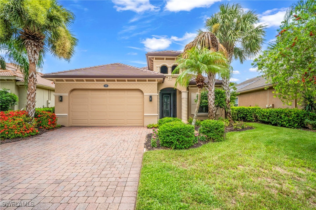 4 Bed Pool Home for Sale in Heritage Bay, FL, $950,000 — photo 4