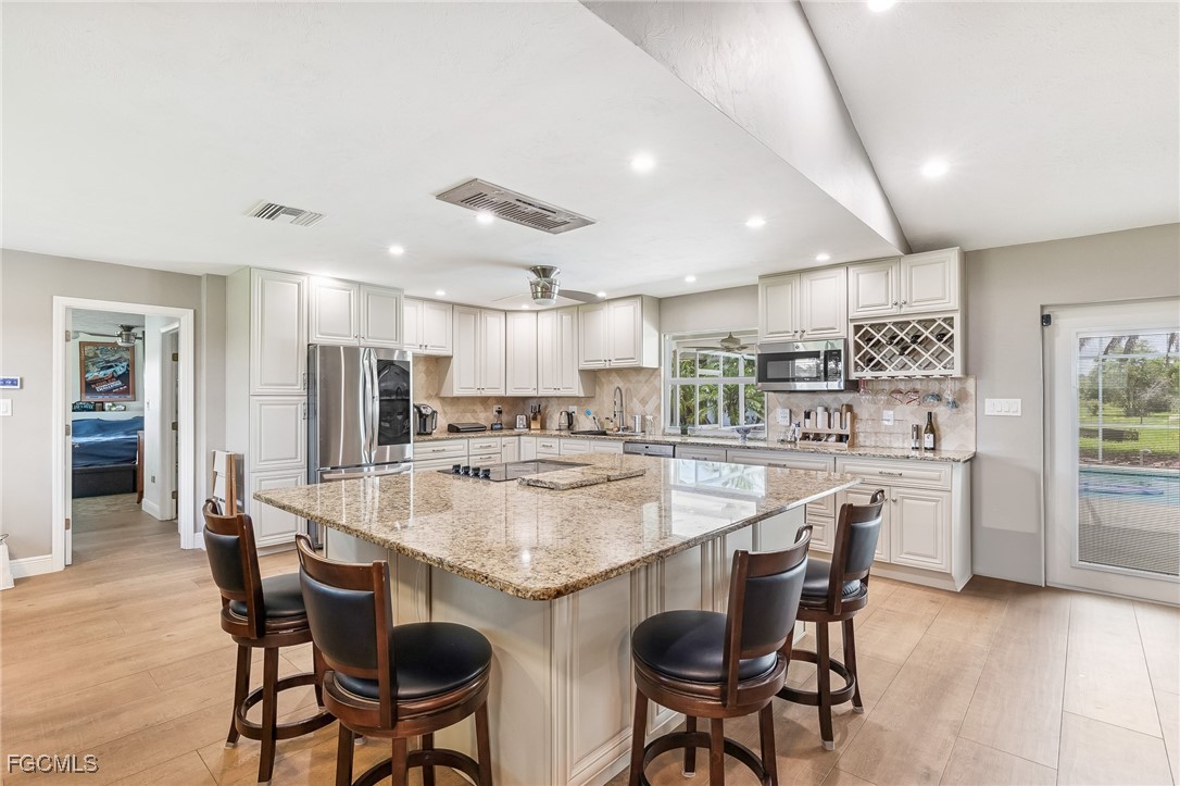 4 Bed Pool Home for Sale in Buckingham, photo 4