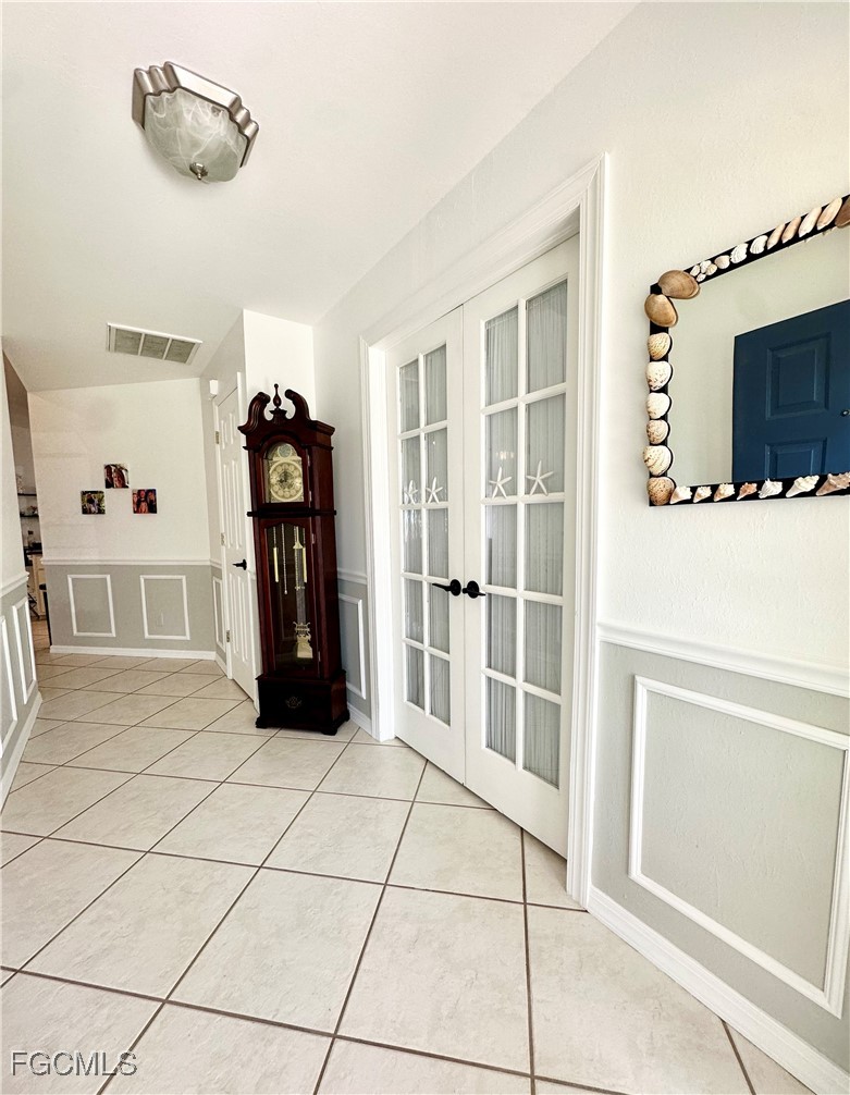 3 Bed Pool Home for Sale in Cape Coral, photo 4
