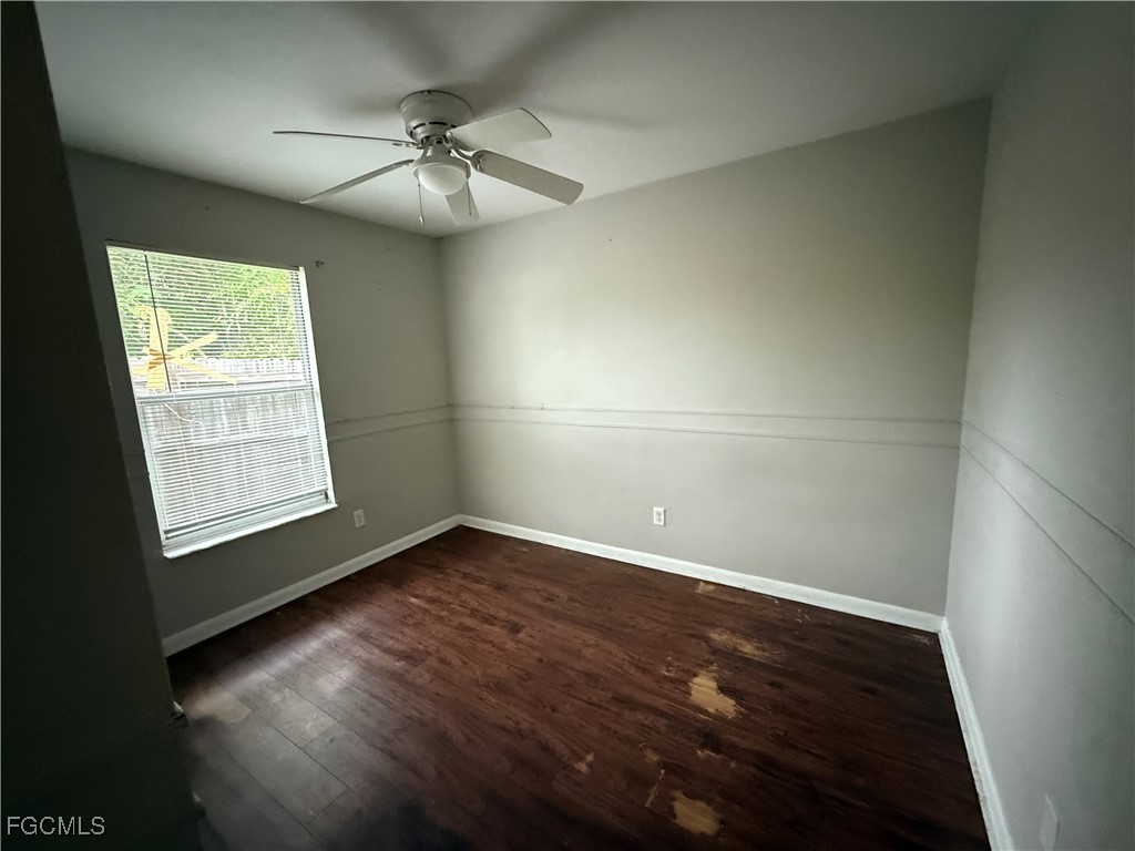 3 Bed SingleFamilyResidence for Sale in Naples, photo 4