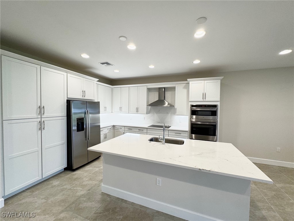 3 Bed SingleFamilyResidence for Sale in Valencia Harbor, FL — photo 4