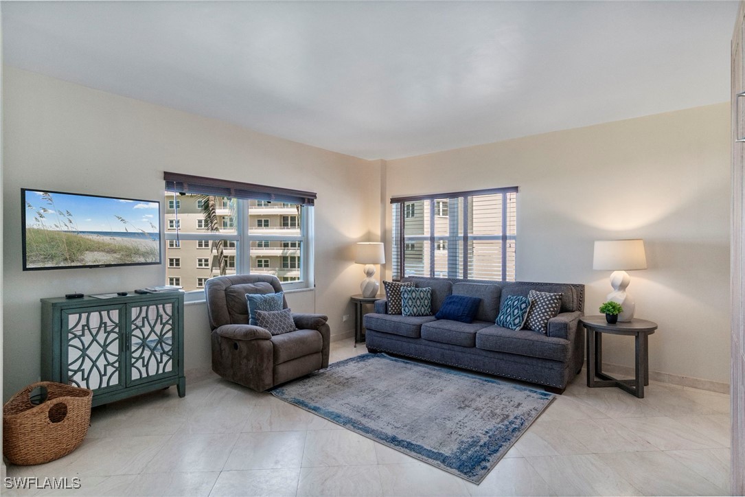 Waterfront Home for Sale in Sunset House, FL, $385,000 — photo 4