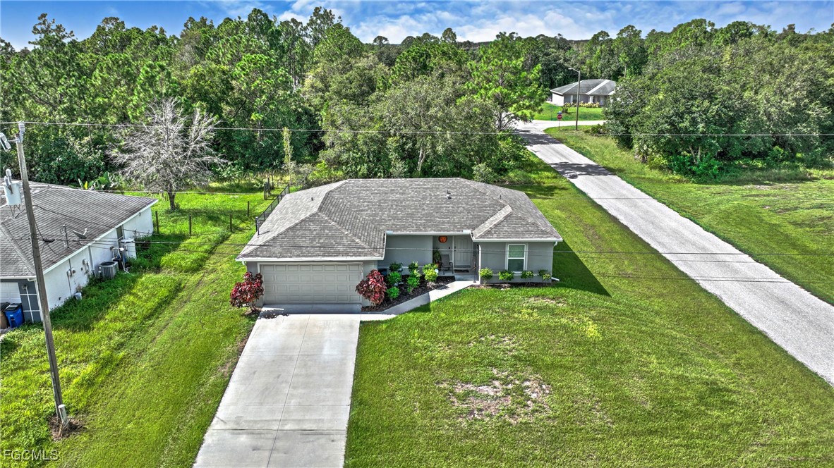 3 Bed SingleFamilyResidence for Sale in Lehigh Acres, photo 4