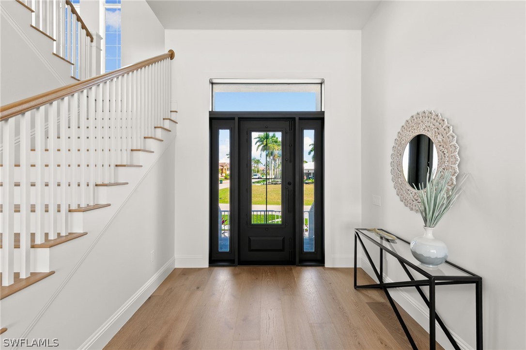 6 Bed Pool Home for Sale in Marco Island, photo 4