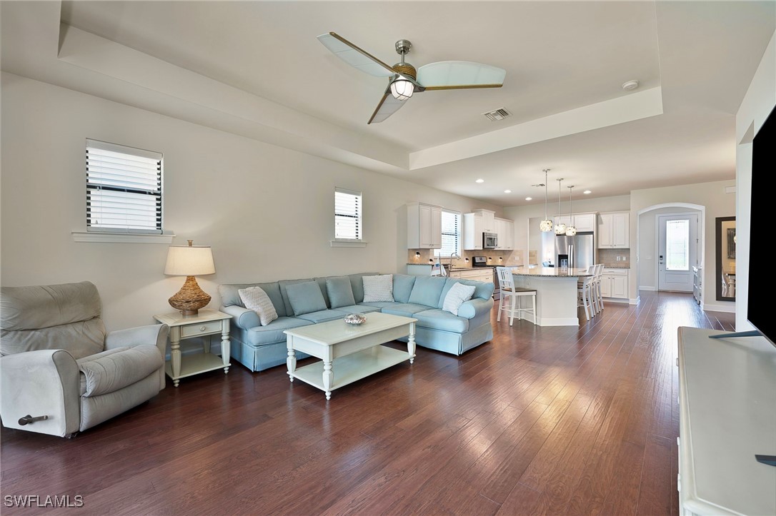 3 Bed SingleFamilyResidence for Sale in Naples, FL, $725,000 — photo 4