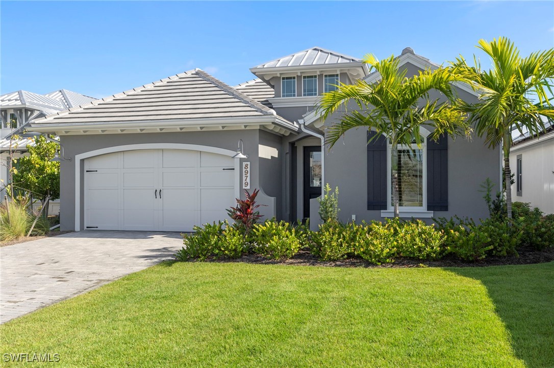 3 Bed Pool Home for Sale in Naples, photo 4