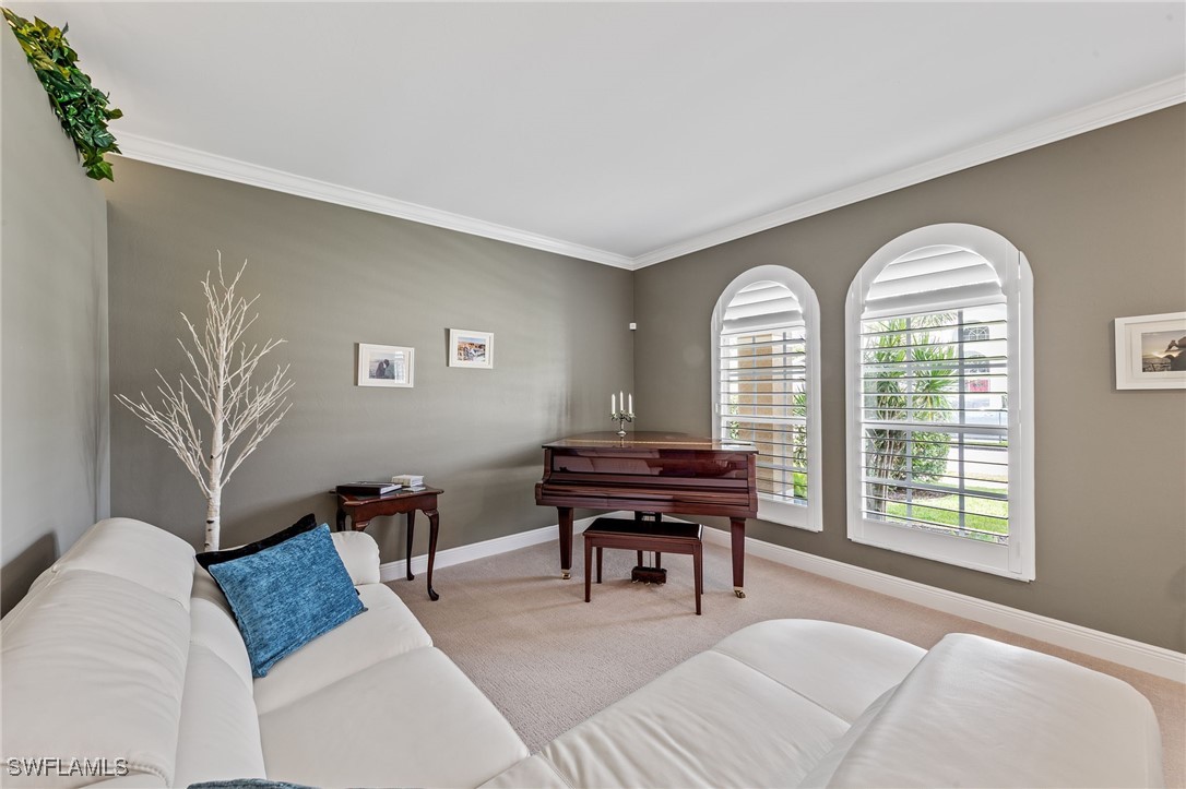 4 Bed Pool Home for Sale in Stoneybrook, photo 4