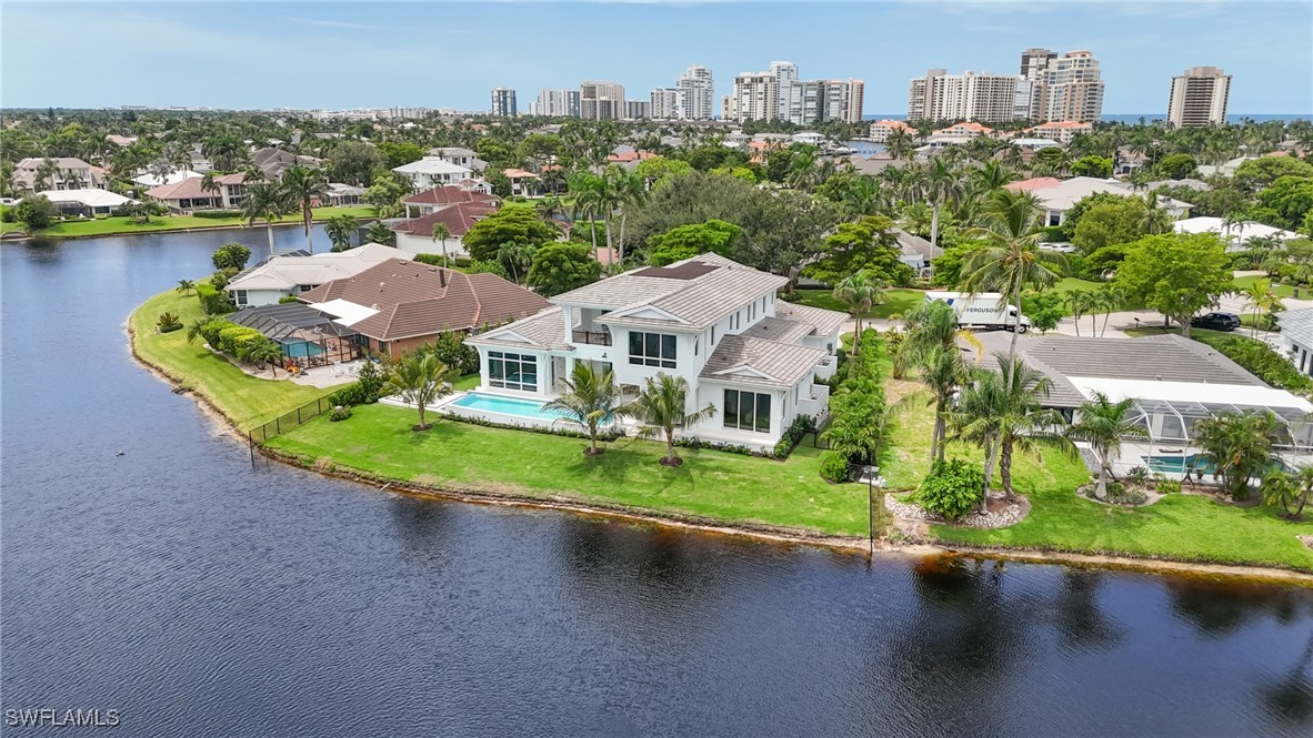 5 Bed Pool Home for Sale in Park Shore, photo 4