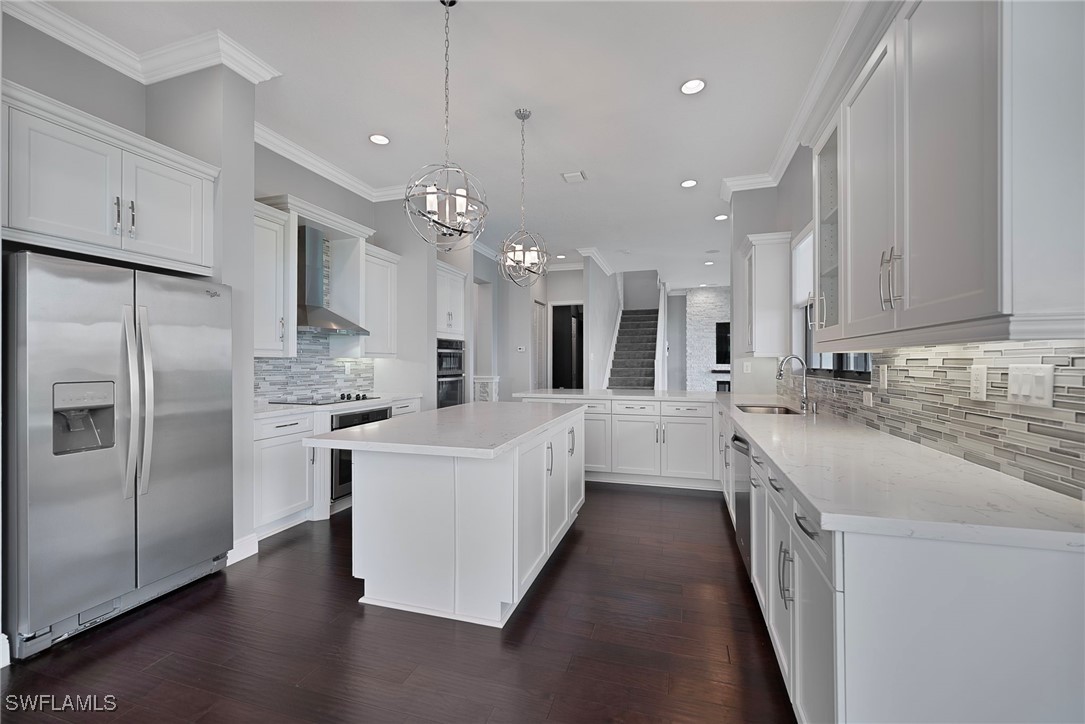 5 Bed SingleFamilyResidence for Sale in Maple Ridge, FL — photo 4