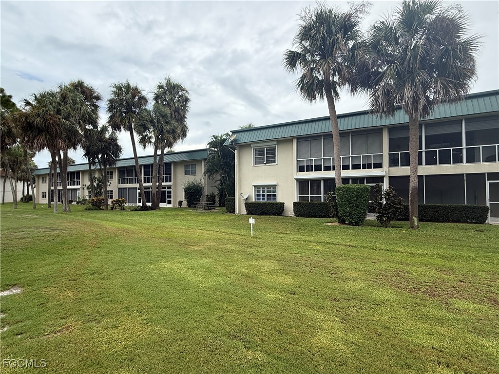 2 Bed Condominium for Sale in Greenwood Condo, FL, $114,500 — photo 4