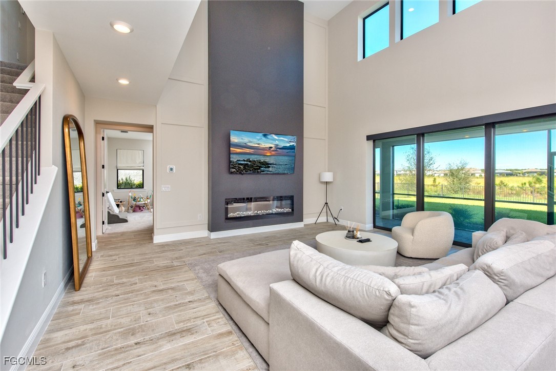 4 Bed SingleFamilyResidence for Sale in Estero, photo 4