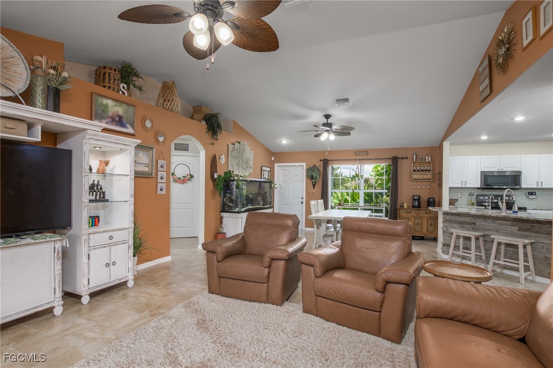 3 Bed SingleFamilyResidence for Sale in Cape Coral, FL — photo 4